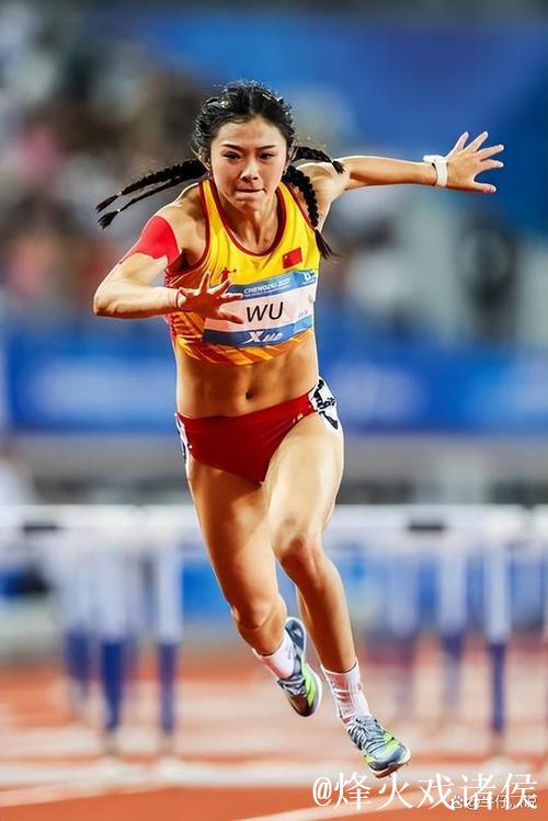 吴艳妮以12秒98力压群雄，挺进全运会女子100米栏决赛